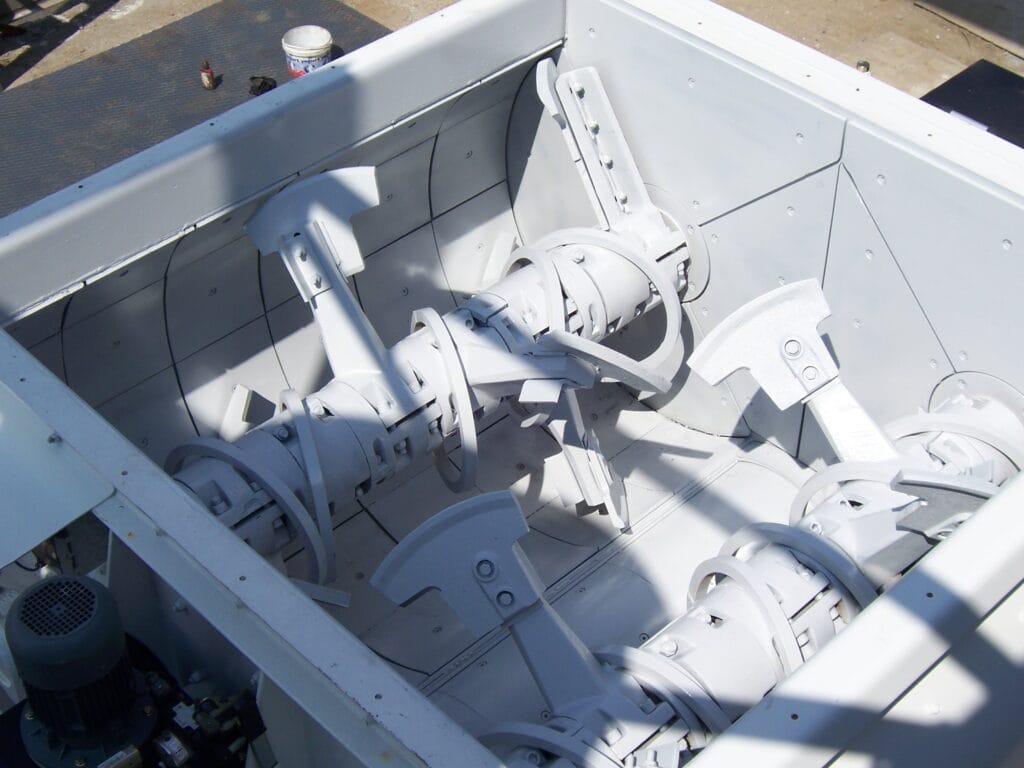 Düzenli temizlenmiş beton santrali mikseri